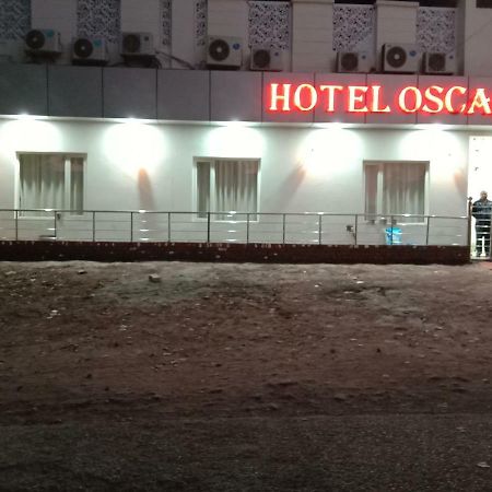 Oscar Banquet And Hotel คาลคา ภายนอก รูปภาพ